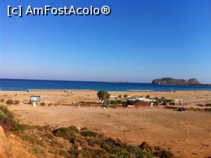 [P12] parcarea (goala) dimineata, o taverna, plaja cu sezlonguri, si minunata mare albastra » foto by lianacioban
 - 
<span class="allrVoted glyphicon glyphicon-heart hidden" id="av892455"></span>
<a class="m-l-10 hidden" id="sv892455" onclick="voting_Foto_DelVot(,892455,22550)" role="button">șterge vot <span class="glyphicon glyphicon-remove"></span></a>
<a id="v9892455" class=" c-red"  onclick="voting_Foto_SetVot(892455)" role="button"><span class="glyphicon glyphicon-heart-empty"></span> <b>LIKE</b> = Votează poza</a> <img class="hidden"  id="f892455W9" src="/imagini/loader.gif" border="0" /><span class="AjErrMes hidden" id="e892455ErM"></span>