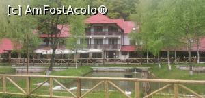 [P25] Restaurantul și pensiunea de deasupra. » foto by Aurici
 - 
<span class="allrVoted glyphicon glyphicon-heart hidden" id="av1298547"></span>
<a class="m-l-10 hidden" id="sv1298547" onclick="voting_Foto_DelVot(,1298547,22572)" role="button">șterge vot <span class="glyphicon glyphicon-remove"></span></a>
<a id="v91298547" class=" c-red"  onclick="voting_Foto_SetVot(1298547)" role="button"><span class="glyphicon glyphicon-heart-empty"></span> <b>LIKE</b> = Votează poza</a> <img class="hidden"  id="f1298547W9" src="/imagini/loader.gif" border="0" /><span class="AjErrMes hidden" id="e1298547ErM"></span>