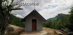 [P51] Deasupra Văii Chiliilor, o troiță. În noiembrie trecut erau doar materialele acolo. » foto by Aurici
 - 
<span class="allrVoted glyphicon glyphicon-heart hidden" id="av1298573"></span>
<a class="m-l-10 hidden" id="sv1298573" onclick="voting_Foto_DelVot(,1298573,22572)" role="button">șterge vot <span class="glyphicon glyphicon-remove"></span></a>
<a id="v91298573" class=" c-red"  onclick="voting_Foto_SetVot(1298573)" role="button"><span class="glyphicon glyphicon-heart-empty"></span> <b>LIKE</b> = Votează poza</a> <img class="hidden"  id="f1298573W9" src="/imagini/loader.gif" border="0" /><span class="AjErrMes hidden" id="e1298573ErM"></span>