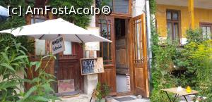 [P01] Intrarea în Cafenea Coloniale, astă-vară » foto by irinad
 - 
<span class="allrVoted glyphicon glyphicon-heart hidden" id="av1136596"></span>
<a class="m-l-10 hidden" id="sv1136596" onclick="voting_Foto_DelVot(,1136596,22572)" role="button">șterge vot <span class="glyphicon glyphicon-remove"></span></a>
<a id="v91136596" class=" c-red"  onclick="voting_Foto_SetVot(1136596)" role="button"><span class="glyphicon glyphicon-heart-empty"></span> <b>LIKE</b> = Votează poza</a> <img class="hidden"  id="f1136596W9" src="/imagini/loader.gif" border="0" /><span class="AjErrMes hidden" id="e1136596ErM"></span>