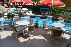 [P11] Piscina văzută de la terasă. Aquaria Aparthotel din Sunny Beach.  » foto by traian.leuca †
 - 
<span class="allrVoted glyphicon glyphicon-heart hidden" id="av893518"></span>
<a class="m-l-10 hidden" id="sv893518" onclick="voting_Foto_DelVot(,893518,22573)" role="button">șterge vot <span class="glyphicon glyphicon-remove"></span></a>
<a id="v9893518" class=" c-red"  onclick="voting_Foto_SetVot(893518)" role="button"><span class="glyphicon glyphicon-heart-empty"></span> <b>LIKE</b> = Votează poza</a> <img class="hidden"  id="f893518W9" src="/imagini/loader.gif" border="0" /><span class="AjErrMes hidden" id="e893518ErM"></span>