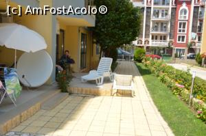 [P09] Terasa de la apartamentul nostru. Aquaria Aparthotel din Sunny Beach.  » foto by traian.leuca †
 - 
<span class="allrVoted glyphicon glyphicon-heart hidden" id="av893516"></span>
<a class="m-l-10 hidden" id="sv893516" onclick="voting_Foto_DelVot(,893516,22573)" role="button">șterge vot <span class="glyphicon glyphicon-remove"></span></a>
<a id="v9893516" class=" c-red"  onclick="voting_Foto_SetVot(893516)" role="button"><span class="glyphicon glyphicon-heart-empty"></span> <b>LIKE</b> = Votează poza</a> <img class="hidden"  id="f893516W9" src="/imagini/loader.gif" border="0" /><span class="AjErrMes hidden" id="e893516ErM"></span>