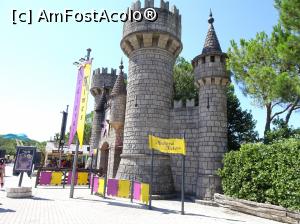 [P01] Restaurant Medieval, inainte de Movieland.  » foto by vacantamea2012
 - 
<span class="allrVoted glyphicon glyphicon-heart hidden" id="av893591"></span>
<a class="m-l-10 hidden" id="sv893591" onclick="voting_Foto_DelVot(,893591,22576)" role="button">șterge vot <span class="glyphicon glyphicon-remove"></span></a>
<a id="v9893591" class=" c-red"  onclick="voting_Foto_SetVot(893591)" role="button"><span class="glyphicon glyphicon-heart-empty"></span> <b>LIKE</b> = Votează poza</a> <img class="hidden"  id="f893591W9" src="/imagini/loader.gif" border="0" /><span class="AjErrMes hidden" id="e893591ErM"></span>