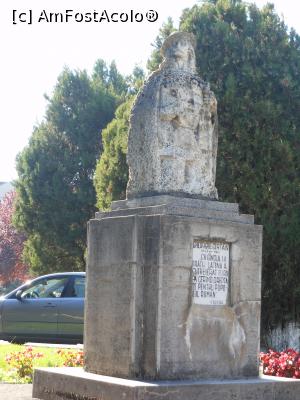 [P13] Făgăraș - Monumentul "Badea Cârțan". » foto by iulianic
 - 
<span class="allrVoted glyphicon glyphicon-heart hidden" id="av1340886"></span>
<a class="m-l-10 hidden" id="sv1340886" onclick="voting_Foto_DelVot(,1340886,22590)" role="button">șterge vot <span class="glyphicon glyphicon-remove"></span></a>
<a id="v91340886" class=" c-red"  onclick="voting_Foto_SetVot(1340886)" role="button"><span class="glyphicon glyphicon-heart-empty"></span> <b>LIKE</b> = Votează poza</a> <img class="hidden"  id="f1340886W9" src="/imagini/loader.gif" border="0" /><span class="AjErrMes hidden" id="e1340886ErM"></span>