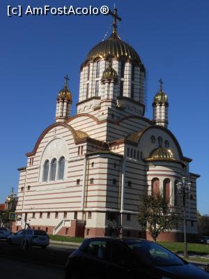 [P07] Făgăraș - Catedrala "Sf. Ioan Botezătorul", vedere dinspre sud-est. » foto by iulianic
 - 
<span class="allrVoted glyphicon glyphicon-heart hidden" id="av1340880"></span>
<a class="m-l-10 hidden" id="sv1340880" onclick="voting_Foto_DelVot(,1340880,22590)" role="button">șterge vot <span class="glyphicon glyphicon-remove"></span></a>
<a id="v91340880" class=" c-red"  onclick="voting_Foto_SetVot(1340880)" role="button"><span class="glyphicon glyphicon-heart-empty"></span> <b>LIKE</b> = Votează poza</a> <img class="hidden"  id="f1340880W9" src="/imagini/loader.gif" border="0" /><span class="AjErrMes hidden" id="e1340880ErM"></span>