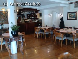 [P06] Ohrid, Restaurantul Sf. Sofia, Barul din Interior » foto by mprofeanu
 - 
<span class="allrVoted glyphicon glyphicon-heart hidden" id="av1540114"></span>
<a class="m-l-10 hidden" id="sv1540114" onclick="voting_Foto_DelVot(,1540114,22630)" role="button">șterge vot <span class="glyphicon glyphicon-remove"></span></a>
<a id="v91540114" class=" c-red"  onclick="voting_Foto_SetVot(1540114)" role="button"><span class="glyphicon glyphicon-heart-empty"></span> <b>LIKE</b> = Votează poza</a> <img class="hidden"  id="f1540114W9" src="/imagini/loader.gif" border="0" /><span class="AjErrMes hidden" id="e1540114ErM"></span>
