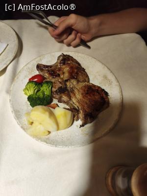 [P19] Pui cu legume » foto by fredutza
 - 
<span class="allrVoted glyphicon glyphicon-heart hidden" id="av1497156"></span>
<a class="m-l-10 hidden" id="sv1497156" onclick="voting_Foto_DelVot(,1497156,22630)" role="button">șterge vot <span class="glyphicon glyphicon-remove"></span></a>
<a id="v91497156" class=" c-red"  onclick="voting_Foto_SetVot(1497156)" role="button"><span class="glyphicon glyphicon-heart-empty"></span> <b>LIKE</b> = Votează poza</a> <img class="hidden"  id="f1497156W9" src="/imagini/loader.gif" border="0" /><span class="AjErrMes hidden" id="e1497156ErM"></span>