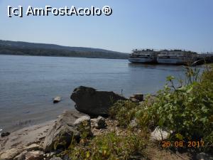 [P32] Zimnicea - În port.  » foto by iulianic
 - 
<span class="allrVoted glyphicon glyphicon-heart hidden" id="av895625"></span>
<a class="m-l-10 hidden" id="sv895625" onclick="voting_Foto_DelVot(,895625,22671)" role="button">șterge vot <span class="glyphicon glyphicon-remove"></span></a>
<a id="v9895625" class=" c-red"  onclick="voting_Foto_SetVot(895625)" role="button"><span class="glyphicon glyphicon-heart-empty"></span> <b>LIKE</b> = Votează poza</a> <img class="hidden"  id="f895625W9" src="/imagini/loader.gif" border="0" /><span class="AjErrMes hidden" id="e895625ErM"></span>
