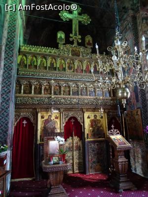 [P12] Catapeteasma brâncovenească de la Mănăstirea Govora.  » foto by tata123 🔱
 - 
<span class="allrVoted glyphicon glyphicon-heart hidden" id="av898367"></span>
<a class="m-l-10 hidden" id="sv898367" onclick="voting_Foto_DelVot(,898367,22678)" role="button">șterge vot <span class="glyphicon glyphicon-remove"></span></a>
<a id="v9898367" class=" c-red"  onclick="voting_Foto_SetVot(898367)" role="button"><span class="glyphicon glyphicon-heart-empty"></span> <b>LIKE</b> = Votează poza</a> <img class="hidden"  id="f898367W9" src="/imagini/loader.gif" border="0" /><span class="AjErrMes hidden" id="e898367ErM"></span>
