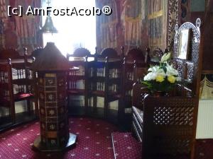 [P13] Mobilier în biserica Mănăstirii Govora.  » foto by tata123 🔱
 - 
<span class="allrVoted glyphicon glyphicon-heart hidden" id="av898368"></span>
<a class="m-l-10 hidden" id="sv898368" onclick="voting_Foto_DelVot(,898368,22678)" role="button">șterge vot <span class="glyphicon glyphicon-remove"></span></a>
<a id="v9898368" class=" c-red"  onclick="voting_Foto_SetVot(898368)" role="button"><span class="glyphicon glyphicon-heart-empty"></span> <b>LIKE</b> = Votează poza</a> <img class="hidden"  id="f898368W9" src="/imagini/loader.gif" border="0" /><span class="AjErrMes hidden" id="e898368ErM"></span>