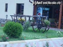 [P19] Restaurant-hotel Rin, Miercurea Sibiului, decor in fata restaurantului » foto by magdalena
 - 
<span class="allrVoted glyphicon glyphicon-heart hidden" id="av115390"></span>
<a class="m-l-10 hidden" id="sv115390" onclick="voting_Foto_DelVot(,115390,22685)" role="button">șterge vot <span class="glyphicon glyphicon-remove"></span></a>
<a id="v9115390" class=" c-red"  onclick="voting_Foto_SetVot(115390)" role="button"><span class="glyphicon glyphicon-heart-empty"></span> <b>LIKE</b> = Votează poza</a> <img class="hidden"  id="f115390W9" src="/imagini/loader.gif" border="0" /><span class="AjErrMes hidden" id="e115390ErM"></span>