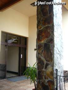 [P08] Restaurant-hotel Rin, Miercurea Sibiului, intrarea in restaurant si receptia hotelului » foto by magdalena
 - 
<span class="allrVoted glyphicon glyphicon-heart hidden" id="av115372"></span>
<a class="m-l-10 hidden" id="sv115372" onclick="voting_Foto_DelVot(,115372,22685)" role="button">șterge vot <span class="glyphicon glyphicon-remove"></span></a>
<a id="v9115372" class=" c-red"  onclick="voting_Foto_SetVot(115372)" role="button"><span class="glyphicon glyphicon-heart-empty"></span> <b>LIKE</b> = Votează poza</a> <img class="hidden"  id="f115372W9" src="/imagini/loader.gif" border="0" /><span class="AjErrMes hidden" id="e115372ErM"></span>
