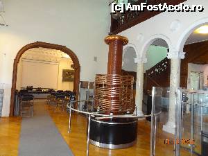 [P11] Bobina Tesla cu o iesire de 500 kV. Cu acesta bobina se faceau experimentele cu neoane.  » foto by TaniaT
 - 
<span class="allrVoted glyphicon glyphicon-heart hidden" id="av483696"></span>
<a class="m-l-10 hidden" id="sv483696" onclick="voting_Foto_DelVot(,483696,22810)" role="button">șterge vot <span class="glyphicon glyphicon-remove"></span></a>
<a id="v9483696" class=" c-red"  onclick="voting_Foto_SetVot(483696)" role="button"><span class="glyphicon glyphicon-heart-empty"></span> <b>LIKE</b> = Votează poza</a> <img class="hidden"  id="f483696W9" src="/imagini/loader.gif" border="0" /><span class="AjErrMes hidden" id="e483696ErM"></span>