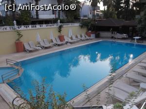 [P01] piscina cu barul in capat » foto by adrianbogdan
 - 
<span class="allrVoted glyphicon glyphicon-heart hidden" id="av910491"></span>
<a class="m-l-10 hidden" id="sv910491" onclick="voting_Foto_DelVot(,910491,22843)" role="button">șterge vot <span class="glyphicon glyphicon-remove"></span></a>
<a id="v9910491" class=" c-red"  onclick="voting_Foto_SetVot(910491)" role="button"><span class="glyphicon glyphicon-heart-empty"></span> <b>LIKE</b> = Votează poza</a> <img class="hidden"  id="f910491W9" src="/imagini/loader.gif" border="0" /><span class="AjErrMes hidden" id="e910491ErM"></span>