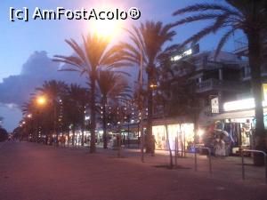 [P15] Promenada din Playa de Palma seara (2015)  » foto by diacrys*
 - 
<span class="allrVoted glyphicon glyphicon-heart hidden" id="av910162"></span>
<a class="m-l-10 hidden" id="sv910162" onclick="voting_Foto_DelVot(,910162,22906)" role="button">șterge vot <span class="glyphicon glyphicon-remove"></span></a>
<a id="v9910162" class=" c-red"  onclick="voting_Foto_SetVot(910162)" role="button"><span class="glyphicon glyphicon-heart-empty"></span> <b>LIKE</b> = Votează poza</a> <img class="hidden"  id="f910162W9" src="/imagini/loader.gif" border="0" /><span class="AjErrMes hidden" id="e910162ErM"></span>