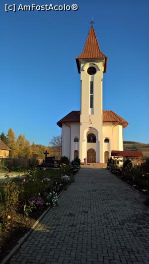 [P11] Biserica ortodoxă (cea nouă) Axente Sever » foto by AZE
 - 
<span class="allrVoted glyphicon glyphicon-heart hidden" id="av916256"></span>
<a class="m-l-10 hidden" id="sv916256" onclick="voting_Foto_DelVot(,916256,22908)" role="button">șterge vot <span class="glyphicon glyphicon-remove"></span></a>
<a id="v9916256" class=" c-red"  onclick="voting_Foto_SetVot(916256)" role="button"><span class="glyphicon glyphicon-heart-empty"></span> <b>LIKE</b> = Votează poza</a> <img class="hidden"  id="f916256W9" src="/imagini/loader.gif" border="0" /><span class="AjErrMes hidden" id="e916256ErM"></span>