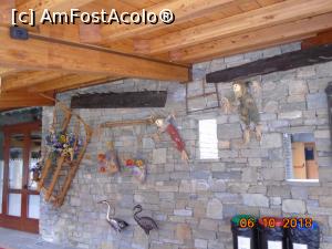 [P05] Elemente de decor la intrarea în hotel » foto by Mitica49
 - 
<span class="allrVoted glyphicon glyphicon-heart hidden" id="av1022775"></span>
<a class="m-l-10 hidden" id="sv1022775" onclick="voting_Foto_DelVot(,1022775,22914)" role="button">șterge vot <span class="glyphicon glyphicon-remove"></span></a>
<a id="v91022775" class=" c-red"  onclick="voting_Foto_SetVot(1022775)" role="button"><span class="glyphicon glyphicon-heart-empty"></span> <b>LIKE</b> = Votează poza</a> <img class="hidden"  id="f1022775W9" src="/imagini/loader.gif" border="0" /><span class="AjErrMes hidden" id="e1022775ErM"></span>