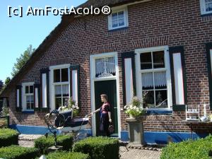 [P36] Pe aleea lungă a muzeului » foto by mireille
 - 
<span class="allrVoted glyphicon glyphicon-heart hidden" id="av947900"></span>
<a class="m-l-10 hidden" id="sv947900" onclick="voting_Foto_DelVot(,947900,22918)" role="button">șterge vot <span class="glyphicon glyphicon-remove"></span></a>
<a id="v9947900" class=" c-red"  onclick="voting_Foto_SetVot(947900)" role="button"><span class="glyphicon glyphicon-heart-empty"></span> <b>LIKE</b> = Votează poza</a> <img class="hidden"  id="f947900W9" src="/imagini/loader.gif" border="0" /><span class="AjErrMes hidden" id="e947900ErM"></span>