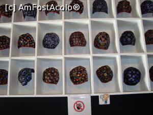 [P09] Bonete speciale pentru doamne, cu motive florale specifice doar satului.  » foto by mireille
 - 
<span class="allrVoted glyphicon glyphicon-heart hidden" id="av947873"></span>
<a class="m-l-10 hidden" id="sv947873" onclick="voting_Foto_DelVot(,947873,22918)" role="button">șterge vot <span class="glyphicon glyphicon-remove"></span></a>
<a id="v9947873" class=" c-red"  onclick="voting_Foto_SetVot(947873)" role="button"><span class="glyphicon glyphicon-heart-empty"></span> <b>LIKE</b> = Votează poza</a> <img class="hidden"  id="f947873W9" src="/imagini/loader.gif" border="0" /><span class="AjErrMes hidden" id="e947873ErM"></span>