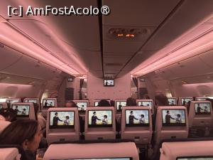 [P02] Boeing 777-300ER,interior,în timpul îmbarcării » foto by AZE
 - 
<span class="allrVoted glyphicon glyphicon-heart hidden" id="av1522900"></span>
<a class="m-l-10 hidden" id="sv1522900" onclick="voting_Foto_DelVot(,1522900,22921)" role="button">șterge vot <span class="glyphicon glyphicon-remove"></span></a>
<a id="v91522900" class=" c-red"  onclick="voting_Foto_SetVot(1522900)" role="button"><span class="glyphicon glyphicon-heart-empty"></span> <b>LIKE</b> = Votează poza</a> <img class="hidden"  id="f1522900W9" src="/imagini/loader.gif" border="0" /><span class="AjErrMes hidden" id="e1522900ErM"></span>