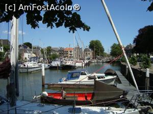 [P09] Cu ochii pe barci si marinari in portul vechi istoric, peste drum de biserica mare.  » foto by mireille
 - 
<span class="allrVoted glyphicon glyphicon-heart hidden" id="av916796"></span>
<a class="m-l-10 hidden" id="sv916796" onclick="voting_Foto_DelVot(,916796,22939)" role="button">șterge vot <span class="glyphicon glyphicon-remove"></span></a>
<a id="v9916796" class=" c-red"  onclick="voting_Foto_SetVot(916796)" role="button"><span class="glyphicon glyphicon-heart-empty"></span> <b>LIKE</b> = Votează poza</a> <img class="hidden"  id="f916796W9" src="/imagini/loader.gif" border="0" /><span class="AjErrMes hidden" id="e916796ErM"></span>