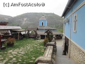 [P06] Butuceni-Curtea vilei Etnica » foto by Michi
 - 
<span class="allrVoted glyphicon glyphicon-heart hidden" id="av918639"></span>
<a class="m-l-10 hidden" id="sv918639" onclick="voting_Foto_DelVot(,918639,22969)" role="button">șterge vot <span class="glyphicon glyphicon-remove"></span></a>
<a id="v9918639" class=" c-red"  onclick="voting_Foto_SetVot(918639)" role="button"><span class="glyphicon glyphicon-heart-empty"></span> <b>LIKE</b> = Votează poza</a> <img class="hidden"  id="f918639W9" src="/imagini/loader.gif" border="0" /><span class="AjErrMes hidden" id="e918639ErM"></span>