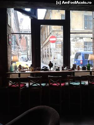 [P02] Kafe Pub Brasov - din interior » foto by Pragheza_Gotica
 - 
<span class="allrVoted glyphicon glyphicon-heart hidden" id="av548458"></span>
<a class="m-l-10 hidden" id="sv548458" onclick="voting_Foto_DelVot(,548458,22990)" role="button">șterge vot <span class="glyphicon glyphicon-remove"></span></a>
<a id="v9548458" class=" c-red"  onclick="voting_Foto_SetVot(548458)" role="button"><span class="glyphicon glyphicon-heart-empty"></span> <b>LIKE</b> = Votează poza</a> <img class="hidden"  id="f548458W9" src="/imagini/loader.gif" border="0" /><span class="AjErrMes hidden" id="e548458ErM"></span>