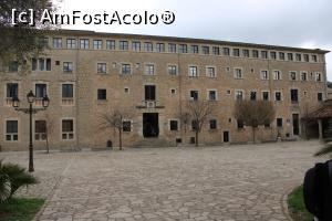 [P08] Mallorca, Mănăstirea Santuari de Lluc, Clădirea Principală și intrarea în curtea interioară la Biserică » foto by mprofeanu
 - 
<span class="allrVoted glyphicon glyphicon-heart hidden" id="av1301700"></span>
<a class="m-l-10 hidden" id="sv1301700" onclick="voting_Foto_DelVot(,1301700,23018)" role="button">șterge vot <span class="glyphicon glyphicon-remove"></span></a>
<a id="v91301700" class=" c-red"  onclick="voting_Foto_SetVot(1301700)" role="button"><span class="glyphicon glyphicon-heart-empty"></span> <b>LIKE</b> = Votează poza</a> <img class="hidden"  id="f1301700W9" src="/imagini/loader.gif" border="0" /><span class="AjErrMes hidden" id="e1301700ErM"></span>