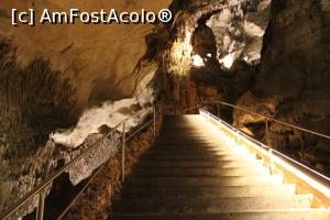 [P32] Mallorca, Cuevas del Drach, urcăm spre ieșire destul de abrupt » foto by mprofeanu
 - 
<span class="allrVoted glyphicon glyphicon-heart hidden" id="av1304068"></span>
<a class="m-l-10 hidden" id="sv1304068" onclick="voting_Foto_DelVot(,1304068,23018)" role="button">șterge vot <span class="glyphicon glyphicon-remove"></span></a>
<a id="v91304068" class=" c-red"  onclick="voting_Foto_SetVot(1304068)" role="button"><span class="glyphicon glyphicon-heart-empty"></span> <b>LIKE</b> = Votează poza</a> <img class="hidden"  id="f1304068W9" src="/imagini/loader.gif" border="0" /><span class="AjErrMes hidden" id="e1304068ErM"></span>