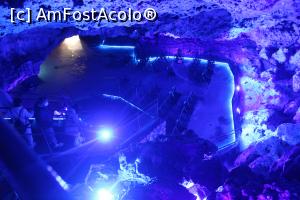 [P39] Mallorca, Cuevas dels Hams, Peștera Albastră, am urcat, se văd jos scaunele de la zona de proiecție a primului film... » foto by mprofeanu
 - 
<span class="allrVoted glyphicon glyphicon-heart hidden" id="av1304075"></span>
<a class="m-l-10 hidden" id="sv1304075" onclick="voting_Foto_DelVot(,1304075,23018)" role="button">șterge vot <span class="glyphicon glyphicon-remove"></span></a>
<a id="v91304075" class=" c-red"  onclick="voting_Foto_SetVot(1304075)" role="button"><span class="glyphicon glyphicon-heart-empty"></span> <b>LIKE</b> = Votează poza</a> <img class="hidden"  id="f1304075W9" src="/imagini/loader.gif" border="0" /><span class="AjErrMes hidden" id="e1304075ErM"></span>