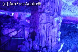 [P41] Mallorca, Cuevas dels Hams, Peștera Albastră, o imensă coloană și un tavan bogat... » foto by mprofeanu
 - 
<span class="allrVoted glyphicon glyphicon-heart hidden" id="av1304077"></span>
<a class="m-l-10 hidden" id="sv1304077" onclick="voting_Foto_DelVot(,1304077,23018)" role="button">șterge vot <span class="glyphicon glyphicon-remove"></span></a>
<a id="v91304077" class=" c-red"  onclick="voting_Foto_SetVot(1304077)" role="button"><span class="glyphicon glyphicon-heart-empty"></span> <b>LIKE</b> = Votează poza</a> <img class="hidden"  id="f1304077W9" src="/imagini/loader.gif" border="0" /><span class="AjErrMes hidden" id="e1304077ErM"></span>