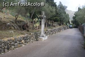 [P34] Pollença, Carrer Sense nom pe care am coborât, printre  chiparoși și cele 14 cruci, opririle lui Hristos pe Drumul Crucii... » foto by mprofeanu
 - 
<span class="allrVoted glyphicon glyphicon-heart hidden" id="av1316228"></span>
<a class="m-l-10 hidden" id="sv1316228" onclick="voting_Foto_DelVot(,1316228,23018)" role="button">șterge vot <span class="glyphicon glyphicon-remove"></span></a>
<a id="v91316228" class=" c-red"  onclick="voting_Foto_SetVot(1316228)" role="button"><span class="glyphicon glyphicon-heart-empty"></span> <b>LIKE</b> = Votează poza</a> <img class="hidden"  id="f1316228W9" src="/imagini/loader.gif" border="0" /><span class="AjErrMes hidden" id="e1316228ErM"></span>