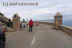 [P41] Mallorca, Intrarea pe domeniul Farului de la Cap de Formentor » foto by mprofeanu
 - 
<span class="allrVoted glyphicon glyphicon-heart hidden" id="av1316235"></span>
<a class="m-l-10 hidden" id="sv1316235" onclick="voting_Foto_DelVot(,1316235,23018)" role="button">șterge vot <span class="glyphicon glyphicon-remove"></span></a>
<a id="v91316235" class=" c-red"  onclick="voting_Foto_SetVot(1316235)" role="button"><span class="glyphicon glyphicon-heart-empty"></span> <b>LIKE</b> = Votează poza</a> <img class="hidden"  id="f1316235W9" src="/imagini/loader.gif" border="0" /><span class="AjErrMes hidden" id="e1316235ErM"></span>