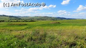 [P06] Caldera vulcanului 1 (în stânga) și domul vulcanului 2 (dreapta) văzuți de pe vulcanul 3. În fundal se vede orașul Crsituru Secuiesc.  » foto by Lucien
 - 
<span class="allrVoted glyphicon glyphicon-heart hidden" id="av964744"></span>
<a class="m-l-10 hidden" id="sv964744" onclick="voting_Foto_DelVot(,964744,23038)" role="button">șterge vot <span class="glyphicon glyphicon-remove"></span></a>
<a id="v9964744" class=" c-red"  onclick="voting_Foto_SetVot(964744)" role="button"><span class="glyphicon glyphicon-heart-empty"></span> <b>LIKE</b> = Votează poza</a> <img class="hidden"  id="f964744W9" src="/imagini/loader.gif" border="0" /><span class="AjErrMes hidden" id="e964744ErM"></span>