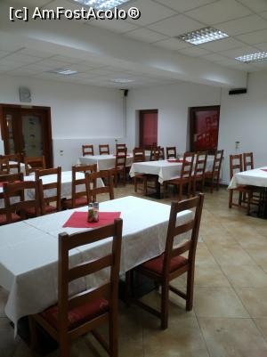 [P06] Sala de mese/restaurant » foto by dorobantu
 - 
<span class="allrVoted glyphicon glyphicon-heart hidden" id="av923204"></span>
<a class="m-l-10 hidden" id="sv923204" onclick="voting_Foto_DelVot(,923204,23062)" role="button">șterge vot <span class="glyphicon glyphicon-remove"></span></a>
<a id="v9923204" class=" c-red"  onclick="voting_Foto_SetVot(923204)" role="button"><span class="glyphicon glyphicon-heart-empty"></span> <b>LIKE</b> = Votează poza</a> <img class="hidden"  id="f923204W9" src="/imagini/loader.gif" border="0" /><span class="AjErrMes hidden" id="e923204ErM"></span>