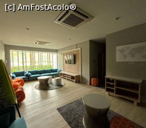 [P34] <strong>The Sands Khao Lak by Katathani - living room</strong> » foto by elenaadina
 - 
<span class="allrVoted glyphicon glyphicon-heart hidden" id="av1354722"></span>
<a class="m-l-10 hidden" id="sv1354722" onclick="voting_Foto_DelVot(,1354722,23092)" role="button">șterge vot <span class="glyphicon glyphicon-remove"></span></a>
<a id="v91354722" class=" c-red"  onclick="voting_Foto_SetVot(1354722)" role="button"><span class="glyphicon glyphicon-heart-empty"></span> <b>LIKE</b> = Votează poza</a> <img class="hidden"  id="f1354722W9" src="/imagini/loader.gif" border="0" /><span class="AjErrMes hidden" id="e1354722ErM"></span>