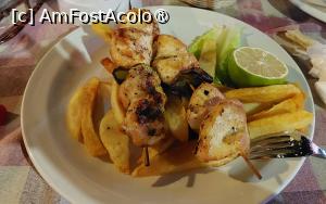 [P21] Taverna Laterna - a treia seară: kebab de pui » foto by Carmen Ion
 - 
<span class="allrVoted glyphicon glyphicon-heart hidden" id="av1476854"></span>
<a class="m-l-10 hidden" id="sv1476854" onclick="voting_Foto_DelVot(,1476854,23096)" role="button">șterge vot <span class="glyphicon glyphicon-remove"></span></a>
<a id="v91476854" class=" c-red"  onclick="voting_Foto_SetVot(1476854)" role="button"><span class="glyphicon glyphicon-heart-empty"></span> <b>LIKE</b> = Votează poza</a> <img class="hidden"  id="f1476854W9" src="/imagini/loader.gif" border="0" /><span class="AjErrMes hidden" id="e1476854ErM"></span>