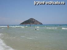 [P04] Insula Kinira se vede la mai putin de 2 km » foto by ionescunic
 - 
<span class="allrVoted glyphicon glyphicon-heart hidden" id="av38624"></span>
<a class="m-l-10 hidden" id="sv38624" onclick="voting_Foto_DelVot(,38624,23100)" role="button">șterge vot <span class="glyphicon glyphicon-remove"></span></a>
<a id="v938624" class=" c-red"  onclick="voting_Foto_SetVot(38624)" role="button"><span class="glyphicon glyphicon-heart-empty"></span> <b>LIKE</b> = Votează poza</a> <img class="hidden"  id="f38624W9" src="/imagini/loader.gif" border="0" /><span class="AjErrMes hidden" id="e38624ErM"></span>