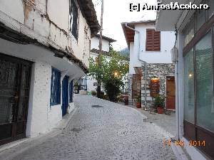 [P12] Panagia - Case vechi şi înghesuite pe străzi înguste şi în pantă.  » foto by iulianic
 - 
<span class="allrVoted glyphicon glyphicon-heart hidden" id="av523714"></span>
<a class="m-l-10 hidden" id="sv523714" onclick="voting_Foto_DelVot(,523714,23102)" role="button">șterge vot <span class="glyphicon glyphicon-remove"></span></a>
<a id="v9523714" class=" c-red"  onclick="voting_Foto_SetVot(523714)" role="button"><span class="glyphicon glyphicon-heart-empty"></span> <b>LIKE</b> = Votează poza</a> <img class="hidden"  id="f523714W9" src="/imagini/loader.gif" border="0" /><span class="AjErrMes hidden" id="e523714ErM"></span>