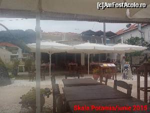 [P09] Taverna Fish Captain din Skala Potamia. Întrece pe oricine în toate privințele. Foarte apreciată de turiști romani.  » foto by ovidiuyepi
 - 
<span class="allrVoted glyphicon glyphicon-heart hidden" id="av646376"></span>
<a class="m-l-10 hidden" id="sv646376" onclick="voting_Foto_DelVot(,646376,23102)" role="button">șterge vot <span class="glyphicon glyphicon-remove"></span></a>
<a id="v9646376" class=" c-red"  onclick="voting_Foto_SetVot(646376)" role="button"><span class="glyphicon glyphicon-heart-empty"></span> <b>LIKE</b> = Votează poza</a> <img class="hidden"  id="f646376W9" src="/imagini/loader.gif" border="0" /><span class="AjErrMes hidden" id="e646376ErM"></span>