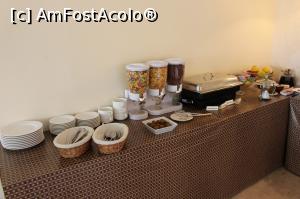 [P22] Jabal Amman Hotel, O parte din oferta pentru micul dejun » foto by mprofeanu
 - 
<span class="allrVoted glyphicon glyphicon-heart hidden" id="av925120"></span>
<a class="m-l-10 hidden" id="sv925120" onclick="voting_Foto_DelVot(,925120,23113)" role="button">șterge vot <span class="glyphicon glyphicon-remove"></span></a>
<a id="v9925120" class=" c-red"  onclick="voting_Foto_SetVot(925120)" role="button"><span class="glyphicon glyphicon-heart-empty"></span> <b>LIKE</b> = Votează poza</a> <img class="hidden"  id="f925120W9" src="/imagini/loader.gif" border="0" /><span class="AjErrMes hidden" id="e925120ErM"></span>