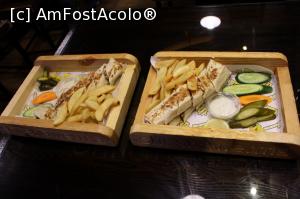 [P38] Jabal Amman Hotel, Shaorma pentru masa de seară la restaurantul Shi Shawerma » foto by mprofeanu
 - 
<span class="allrVoted glyphicon glyphicon-heart hidden" id="av925136"></span>
<a class="m-l-10 hidden" id="sv925136" onclick="voting_Foto_DelVot(,925136,23113)" role="button">șterge vot <span class="glyphicon glyphicon-remove"></span></a>
<a id="v9925136" class=" c-red"  onclick="voting_Foto_SetVot(925136)" role="button"><span class="glyphicon glyphicon-heart-empty"></span> <b>LIKE</b> = Votează poza</a> <img class="hidden"  id="f925136W9" src="/imagini/loader.gif" border="0" /><span class="AjErrMes hidden" id="e925136ErM"></span>