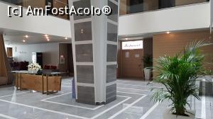 [P43] Hotelul Ramada - imagine din lobby; se observă intrarea în restaurant.  » foto by Floryn81
 - 
<span class="allrVoted glyphicon glyphicon-heart hidden" id="av986714"></span>
<a class="m-l-10 hidden" id="sv986714" onclick="voting_Foto_DelVot(,986714,23115)" role="button">șterge vot <span class="glyphicon glyphicon-remove"></span></a>
<a id="v9986714" class=" c-red"  onclick="voting_Foto_SetVot(986714)" role="button"><span class="glyphicon glyphicon-heart-empty"></span> <b>LIKE</b> = Votează poza</a> <img class="hidden"  id="f986714W9" src="/imagini/loader.gif" border="0" /><span class="AjErrMes hidden" id="e986714ErM"></span>