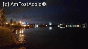 [P49] Într-o seară ne-am plimbat prin parcul Tăbăcăriei. În stânga se observă silueta hotelului Ramada (luminat în albastru).  » foto by Floryn81
 - 
<span class="allrVoted glyphicon glyphicon-heart hidden" id="av986720"></span>
<a class="m-l-10 hidden" id="sv986720" onclick="voting_Foto_DelVot(,986720,23115)" role="button">șterge vot <span class="glyphicon glyphicon-remove"></span></a>
<a id="v9986720" class=" c-red"  onclick="voting_Foto_SetVot(986720)" role="button"><span class="glyphicon glyphicon-heart-empty"></span> <b>LIKE</b> = Votează poza</a> <img class="hidden"  id="f986720W9" src="/imagini/loader.gif" border="0" /><span class="AjErrMes hidden" id="e986720ErM"></span>