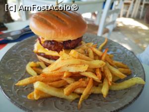 [P17] Burger dublu Anemos » foto by crismis
 - 
<span class="allrVoted glyphicon glyphicon-heart hidden" id="av1269199"></span>
<a class="m-l-10 hidden" id="sv1269199" onclick="voting_Foto_DelVot(,1269199,23123)" role="button">șterge vot <span class="glyphicon glyphicon-remove"></span></a>
<a id="v91269199" class=" c-red"  onclick="voting_Foto_SetVot(1269199)" role="button"><span class="glyphicon glyphicon-heart-empty"></span> <b>LIKE</b> = Votează poza</a> <img class="hidden"  id="f1269199W9" src="/imagini/loader.gif" border="0" /><span class="AjErrMes hidden" id="e1269199ErM"></span>