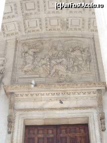 [P13] Londra, St. Paul's Cathedral, detaliu (deasupra uşilor principale). » foto by Dragoș_MD
 - 
<span class="allrVoted glyphicon glyphicon-heart hidden" id="av223871"></span>
<a class="m-l-10 hidden" id="sv223871" onclick="voting_Foto_DelVot(,223871,23141)" role="button">șterge vot <span class="glyphicon glyphicon-remove"></span></a>
<a id="v9223871" class=" c-red"  onclick="voting_Foto_SetVot(223871)" role="button"><span class="glyphicon glyphicon-heart-empty"></span> <b>LIKE</b> = Votează poza</a> <img class="hidden"  id="f223871W9" src="/imagini/loader.gif" border="0" /><span class="AjErrMes hidden" id="e223871ErM"></span>