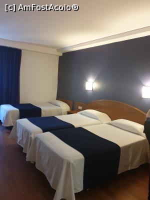 [P06] camera de hotel » foto by robert
 - 
<span class="allrVoted glyphicon glyphicon-heart hidden" id="av1168192"></span>
<a class="m-l-10 hidden" id="sv1168192" onclick="voting_Foto_DelVot(,1168192,23169)" role="button">șterge vot <span class="glyphicon glyphicon-remove"></span></a>
<a id="v91168192" class=" c-red"  onclick="voting_Foto_SetVot(1168192)" role="button"><span class="glyphicon glyphicon-heart-empty"></span> <b>LIKE</b> = Votează poza</a> <img class="hidden"  id="f1168192W9" src="/imagini/loader.gif" border="0" /><span class="AjErrMes hidden" id="e1168192ErM"></span>