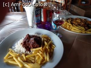 [P64] Un pr&acirc;nz la o tavernă din Kavos. » foto by maryka
 - 
<span class="allrVoted glyphicon glyphicon-heart hidden" id="av1251335"></span>
<a class="m-l-10 hidden" id="sv1251335" onclick="voting_Foto_DelVot(,1251335,23185)" role="button">șterge vot <span class="glyphicon glyphicon-remove"></span></a>
<a id="v91251335" class=" c-red"  onclick="voting_Foto_SetVot(1251335)" role="button"><span class="glyphicon glyphicon-heart-empty"></span> <b>LIKE</b> = Votează poza</a> <img class="hidden"  id="f1251335W9" src="/imagini/loader.gif" border="0" /><span class="AjErrMes hidden" id="e1251335ErM"></span>