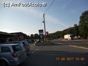 [P02] Parcarea restaurantului Fortuna » foto by zlatna
 - 
<span class="allrVoted glyphicon glyphicon-heart hidden" id="av928175"></span>
<a class="m-l-10 hidden" id="sv928175" onclick="voting_Foto_DelVot(,928175,23203)" role="button">șterge vot <span class="glyphicon glyphicon-remove"></span></a>
<a id="v9928175" class=" c-red"  onclick="voting_Foto_SetVot(928175)" role="button"><span class="glyphicon glyphicon-heart-empty"></span> <b>LIKE</b> = Votează poza</a> <img class="hidden"  id="f928175W9" src="/imagini/loader.gif" border="0" /><span class="AjErrMes hidden" id="e928175ErM"></span>