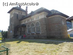 [P20] Muzeul de Artă “Iulia Hălăucescu” - Tarcău. Alături de muzeu, școala care poartă numele artistei. » foto by iulianic
 - 
<span class="allrVoted glyphicon glyphicon-heart hidden" id="av1175078"></span>
<a class="m-l-10 hidden" id="sv1175078" onclick="voting_Foto_DelVot(,1175078,23204)" role="button">șterge vot <span class="glyphicon glyphicon-remove"></span></a>
<a id="v91175078" class=" c-red"  onclick="voting_Foto_SetVot(1175078)" role="button"><span class="glyphicon glyphicon-heart-empty"></span> <b>LIKE</b> = Votează poza</a> <img class="hidden"  id="f1175078W9" src="/imagini/loader.gif" border="0" /><span class="AjErrMes hidden" id="e1175078ErM"></span>